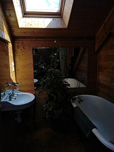 Au Coeur De Saint Agreve -Sejour Chez L'Habitant מראה חיצוני תמונה